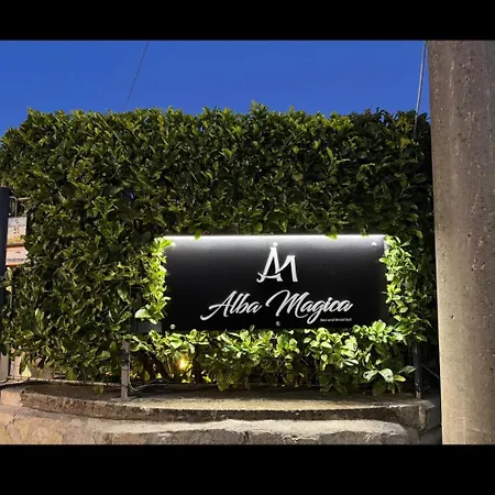 Alba Magica 住宿加早餐酒店 阿杰罗拉